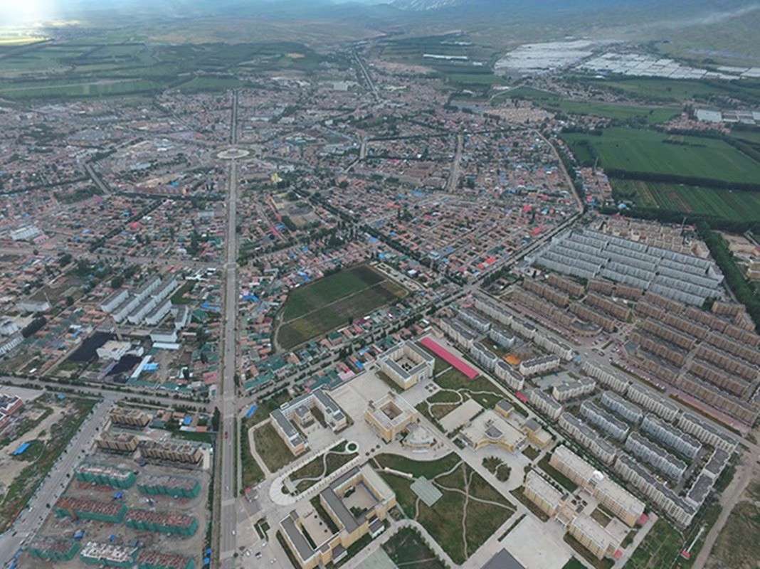 新疆的特克斯县因八卦布局而闻名