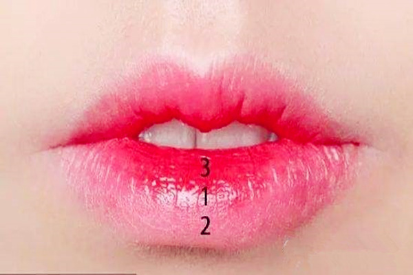 （李向东）嘴唇有痣代表什么意思？你知道吗？
